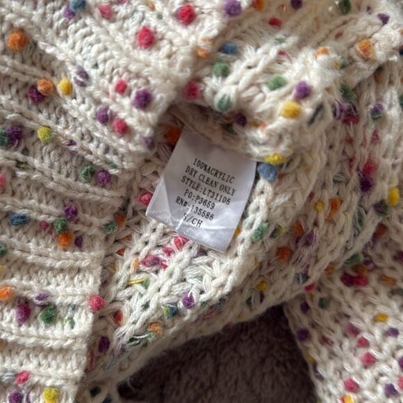 Main strip oversize sweater.  Off the shoulder.  Size Small. Twist back. - Picture 4 of 5